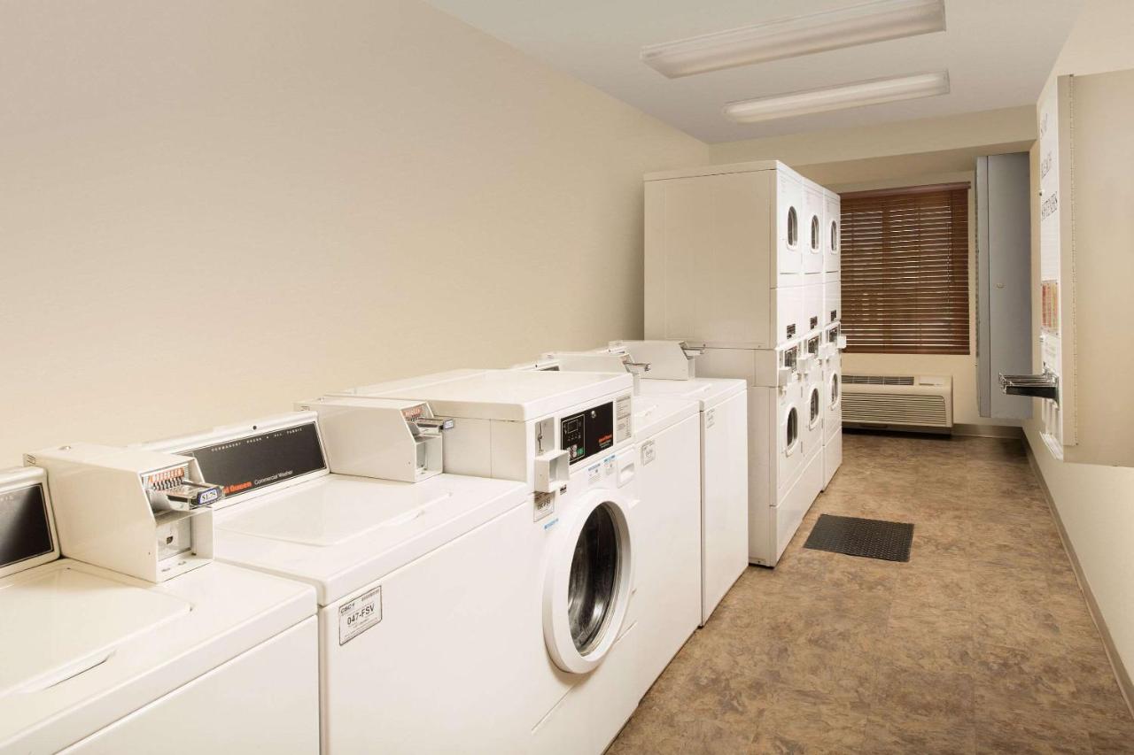 Woodspring Suites Columbia Fort Jackson מראה חיצוני תמונה