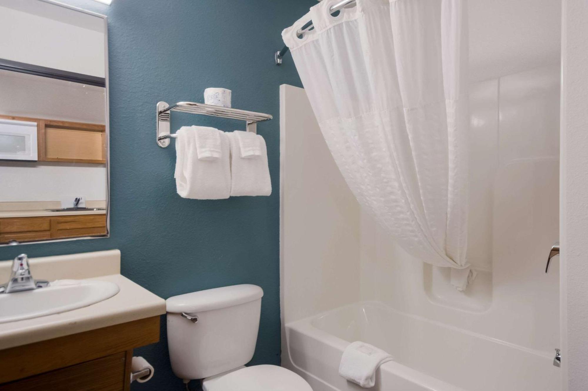 Woodspring Suites Columbia Fort Jackson מראה חיצוני תמונה